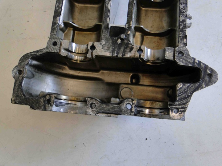 COUVERCLE DE SOUPAPES ML 164 LIFT A6420101230