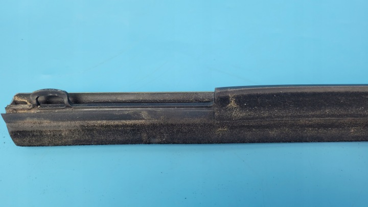 MERCEDES W218 CLS 350 15R MOULURE JOINT D'ÉTANCHÉITÉ RACLOIR GAUCHE ARRIÈRE A2187300324