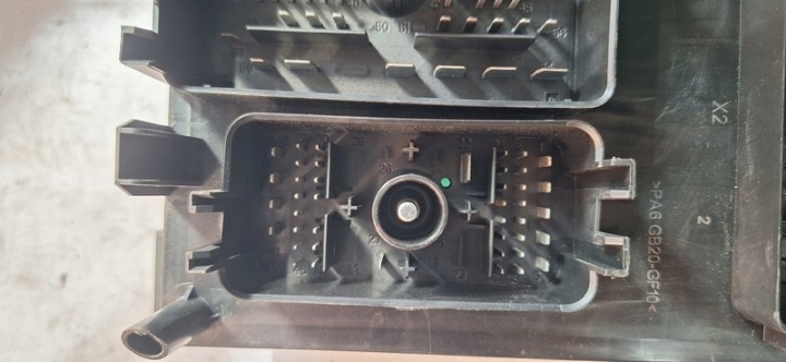 BOÎTE FUSIBLES OPEL ASTRA IV C11000139