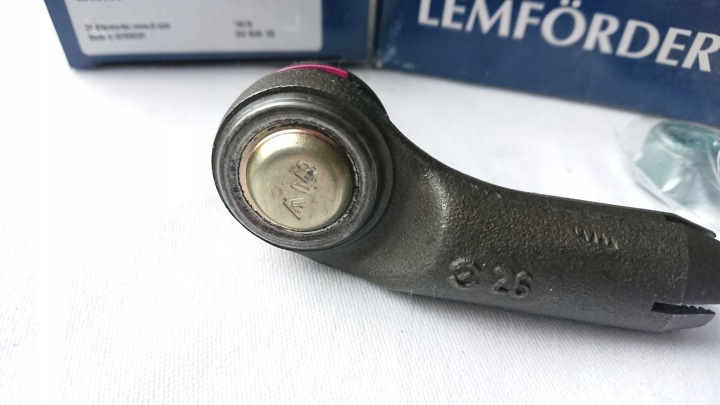 LEMFORDER BRAS DE SUSPENSION VW DROIT A100/A6 91- LE