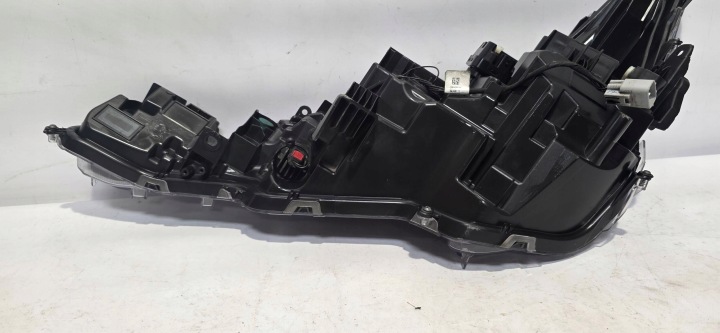 TOTOTA COROLLA E21 PHARE AVANT DROIT DROITE COMPLET LED