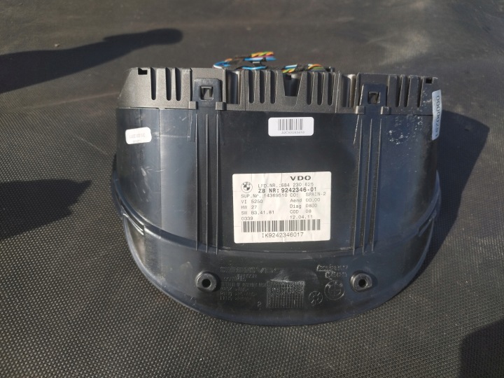 COMPTEUR BMW E90 9242346-01