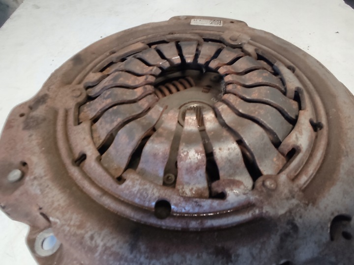 VOLANT D'INERTIE RENAULT 1.5DCI 123107421R ORIGINAL