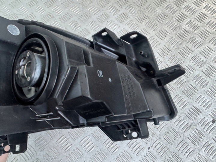 MAZDA 3 II BL 2009-2013 LIFT PHARE AVANT AVANT GAUCHE