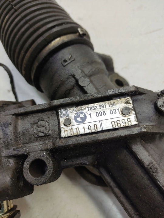 BMW 5 E39 2000 CRÉMAILLÈRE DE DIRECTION 1096031