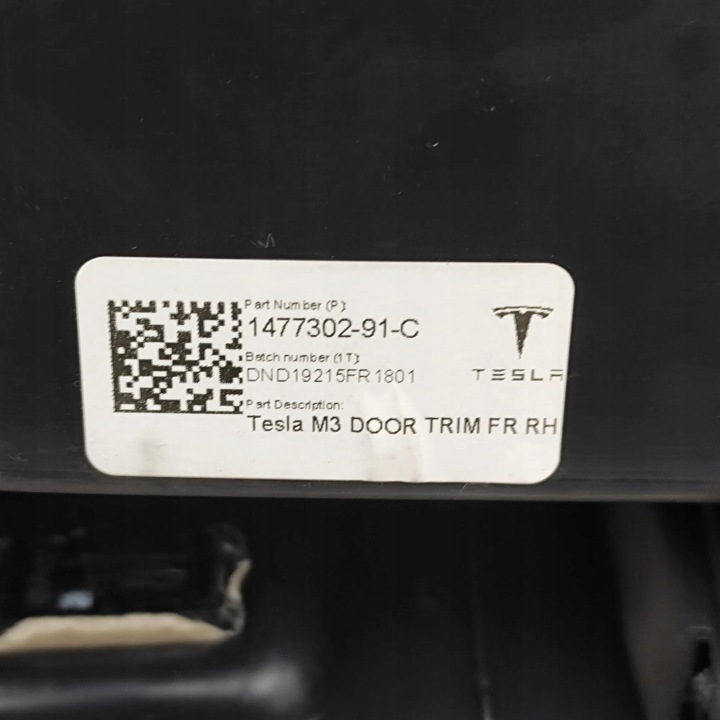 COLLECTEUR AVANT DROITS PORTES TESLA MODÈLE 3 107718445C 34805095 208KW 2019