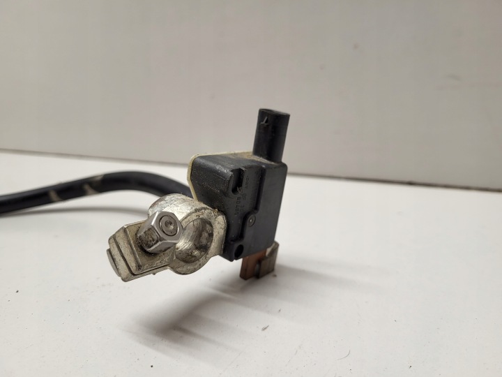 SERRE-CÂBLE NÉGATIVE FIL AUDI A4 B8 A5 8T 8K0915181E