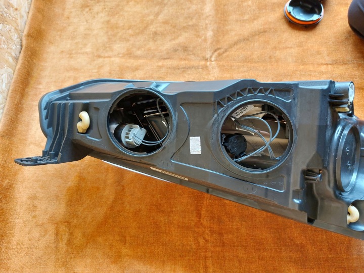 FORD FOCUS IV MK4 PHARE LED GAUCHE MX7B 13E015 CC