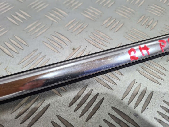 MOULURE RACLOIR PORTES DROIT AVANT CHROME OPEL ZAFIRA C