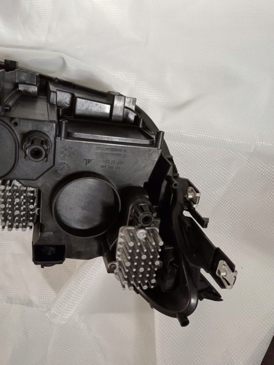VW VOLKSWAGEN TIGUAN II LIFT PHARE AVANT GAUCHE COMPLET LED IQ LIGHT 5NB941081C