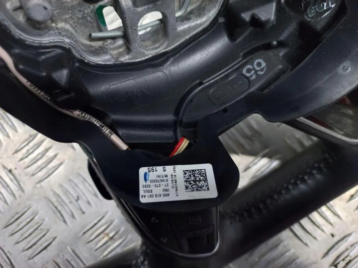 VOLANT AUDI A8 D2 (4D2, 4D8) 4H0419091AA 3.0L GASOLINE 250KW 2015