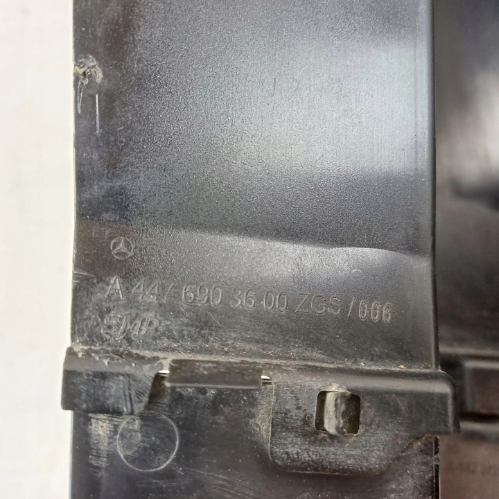 PROTECTION PHARES GAUCHE ARRIÈRE MERCEDES VITO W447 14- 9147