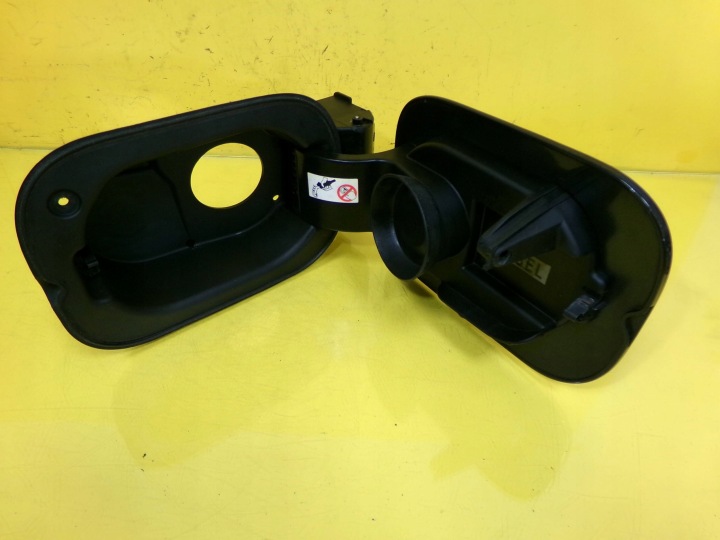 CLAPET GOULOTTE DE REMPLISSAGE CARBURANTS CODE LAK: TEB66 RENAULT MEGANE II NR4
