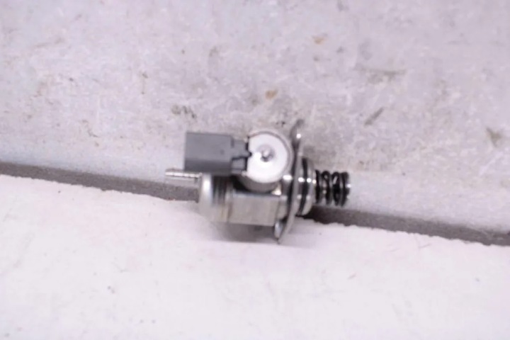 POMPE CARBURANTS SKODA SUPERB I (3U4) 06H127025Q 1.8L GASOLINE 2010
