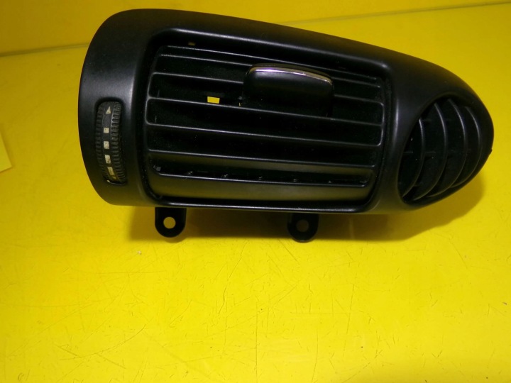 GRILLE CONDUIT D'AIR MERCEDES W203 DROITE NR392