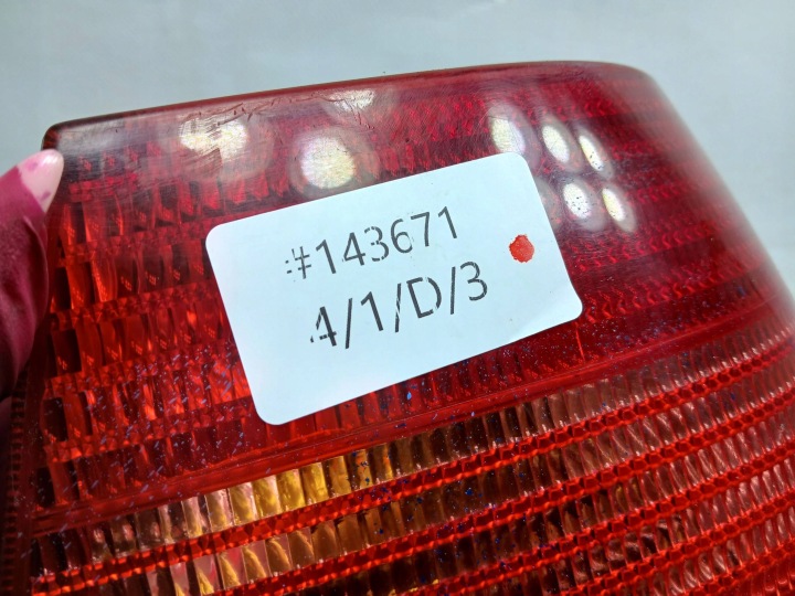 PHARE DROITE ARRIÈRE ARRIÈRE INSERT VW BORA BERLINE