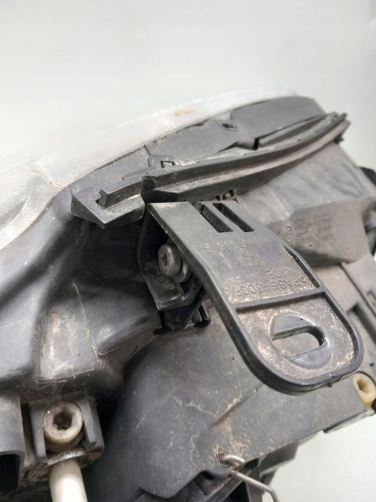 2007 BMW 1 E81 E87 PROJECTEUR 7193387
