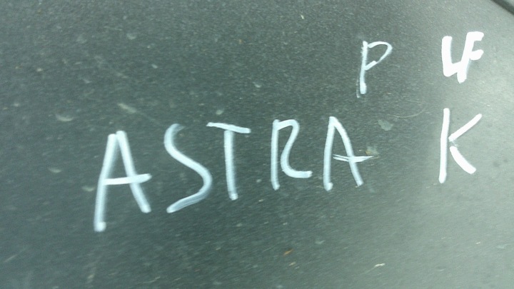 PARE-CHOCS AVANT ASTRA K V 5 LIFT 39130492