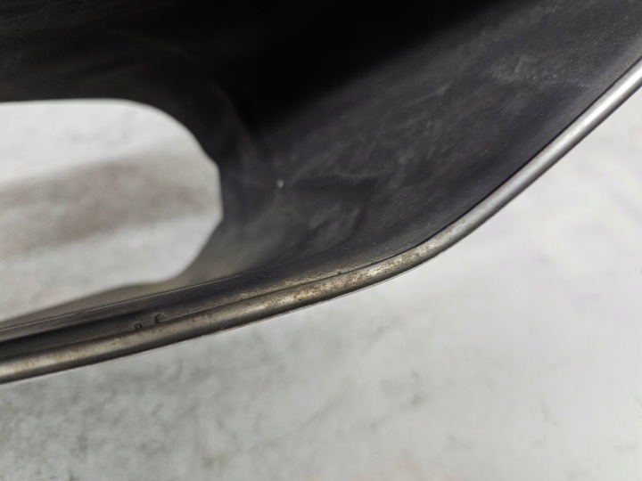 AUDI A4 B9 REVÊTEMENT EMBOUT ÉCHAPPEMENT GAUCHE 8W0253825M
