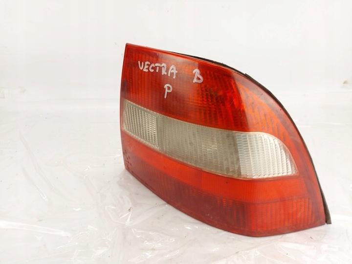 PHARE DROIT ARRIÈRE DROITE ARRIÈRE 90568049 OPEL VECTRA B BERLINE COMPACTE (J96)