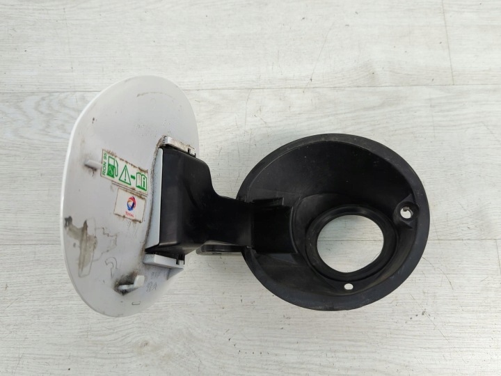 CLAPET GOULOTTE DE REMPLISSAGE CARBURANTS PEUGEOT 2008 RESTYLAGE 2017 9677638880