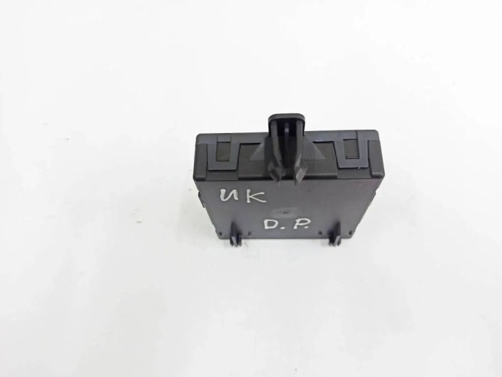 CONTRÔLEUR MODULE PORTES MERCEDES-BENZ OE A2048704426