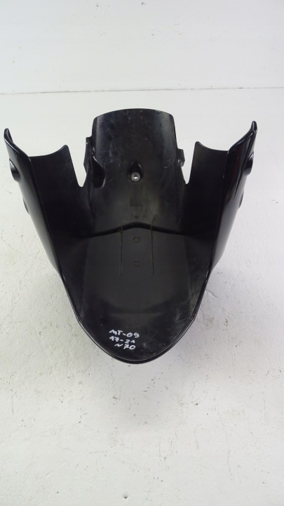N70 YAMAHA MT-09 MT09 21-25 AILE PASSAGE DE ROUE AVANT B7N-21511