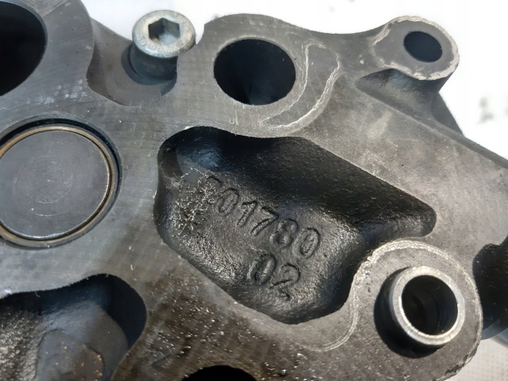 POMPE HUILES IVECO STRALIS 450 EURO 5 CURSOR 10 504117905