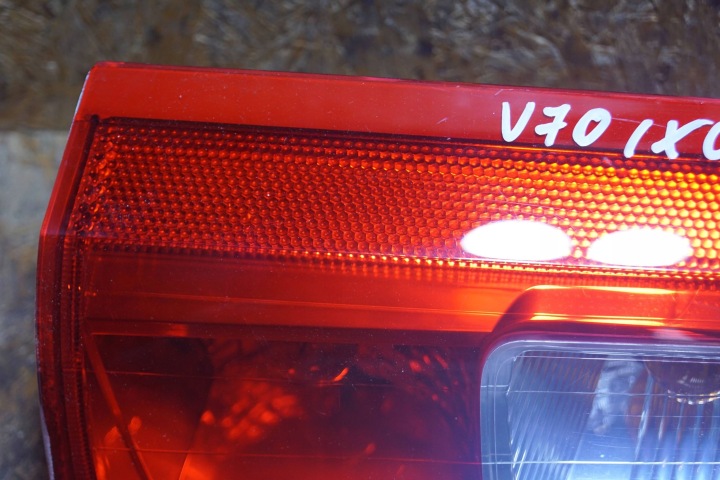VOLVO V70 II LIFT PHARE GAUCHE ARRIÈRE (C1753)