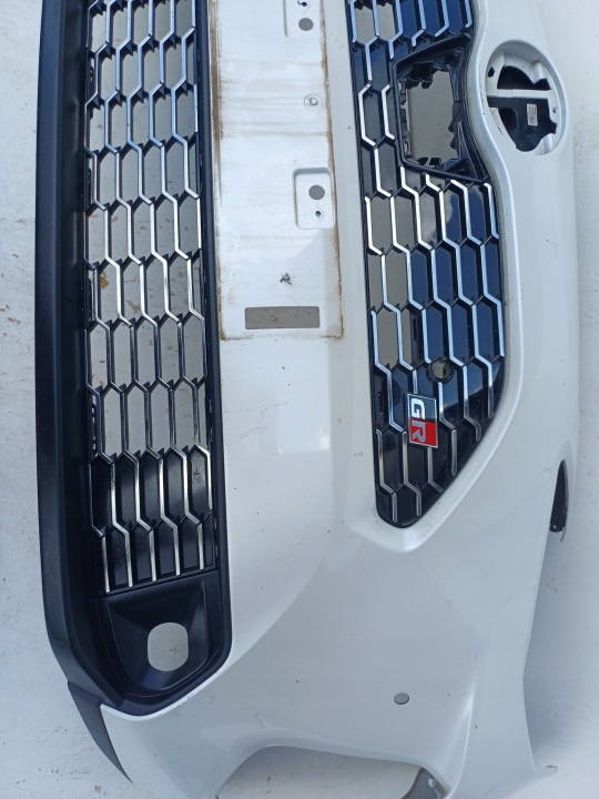 PARE-CHOCS AVANT TOYOTA YARIS CROSS GR