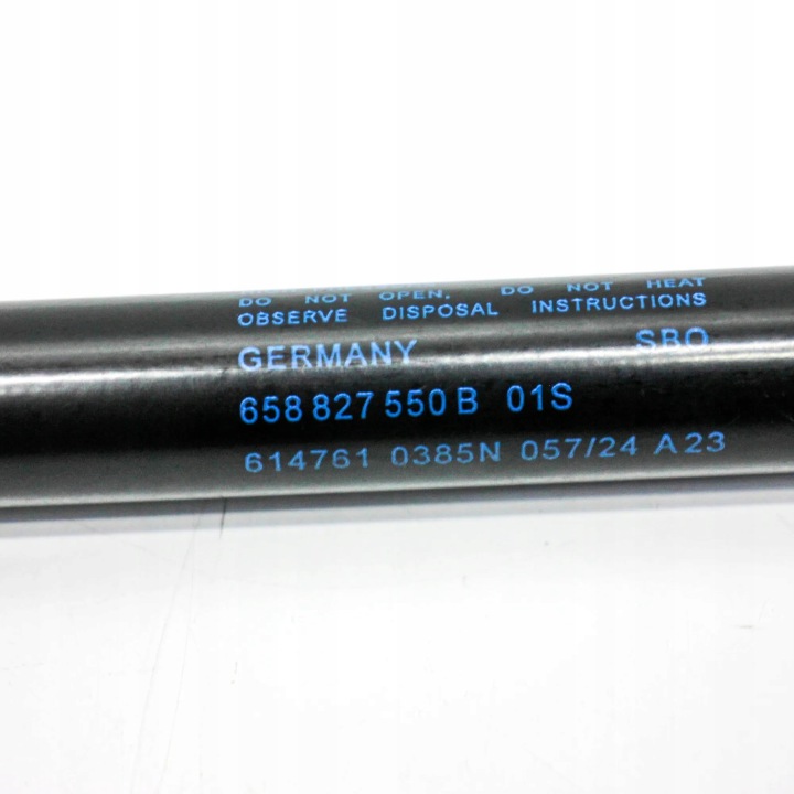 DROIT SERVOMOTEUR COUVERCLES DE COFFRE COUVERCLES DE COFFRE SKODA 658827550B 1.0L GASOLINE 2024