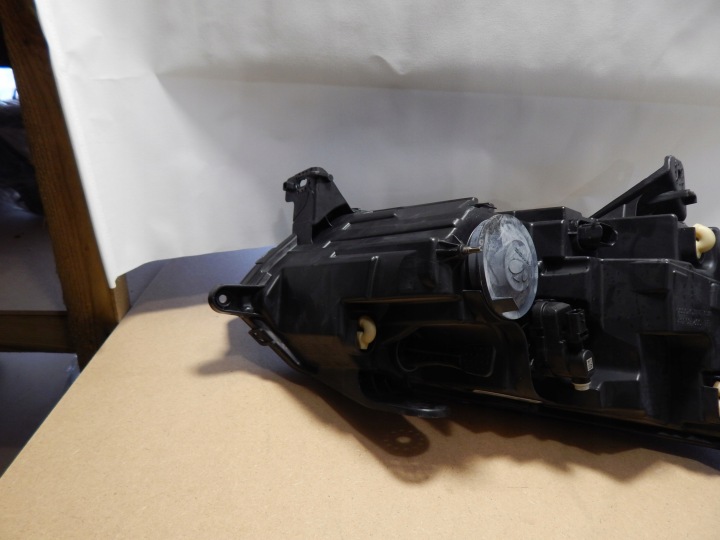 PHARE GAUCHE AVANT GAUCHE AVANT DACIA SANDERO III 3 COMPLET LED 260607161R EUROPE