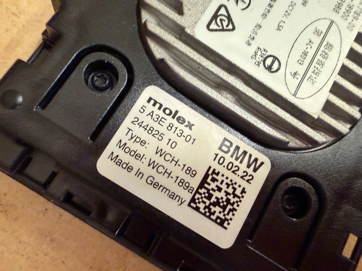 CHARGEUR INDUKCYJNA BMW 3 G20 G21 5A3E813