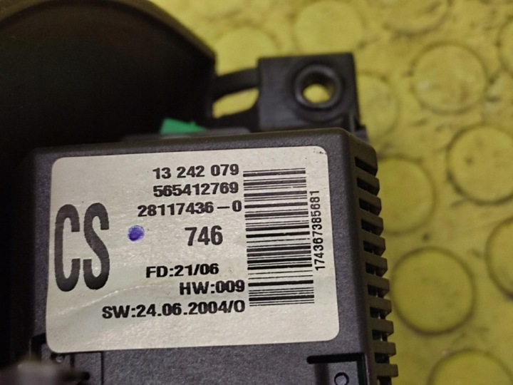 OPEL CORSA C MONITEUR 13242079