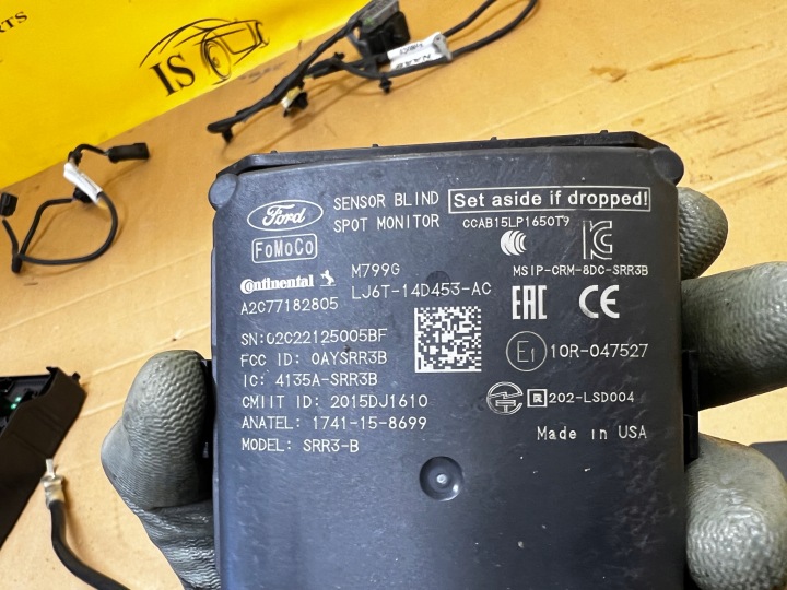 RADAR CAPTEUR MORT ZONES BLIS FIXATION DROIT GAUCHE FORD ESCAPE MK4