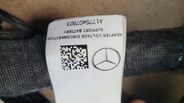 MERCEDES EQA 250 FAISCEAU DE CÂBLES INSTALLATION ÉLECTRIQUE INTÉRIEUR A1779060002 A1779061302