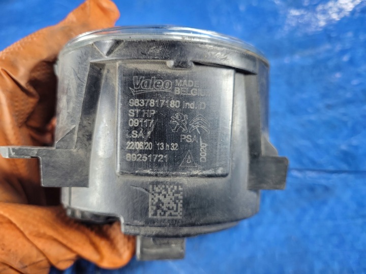 OPEL-CZESCI| COMBO E PHARES ANTIBROUILLARD GAUCHE DROIT PARE-CHOCS AVANT 9837817180