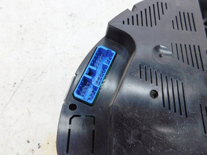 IVECO STRALIS 260 2005R COMPTEUR TABLEAU DE BORD 504101674