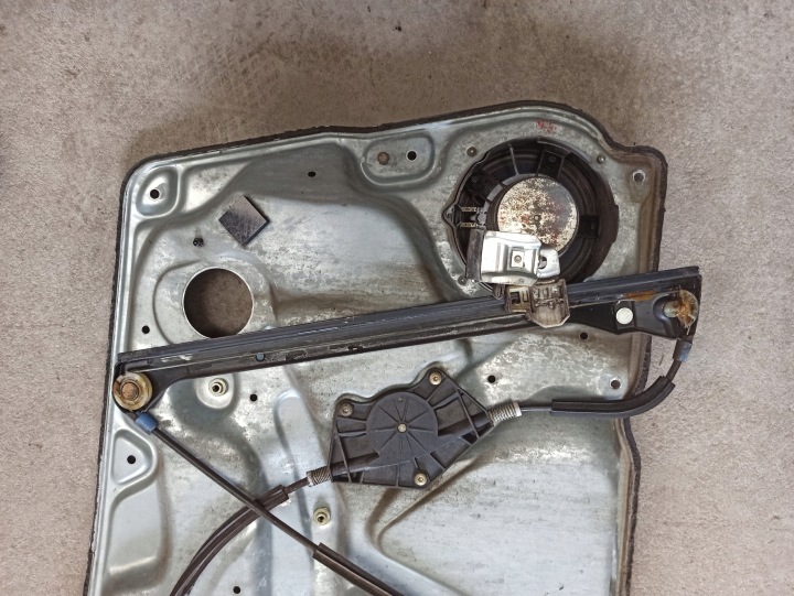 VOLKSWAGEN VW PASSAT B5 ÉLÉVATEUR VITRES DROIT AVANT 3B4837752EG