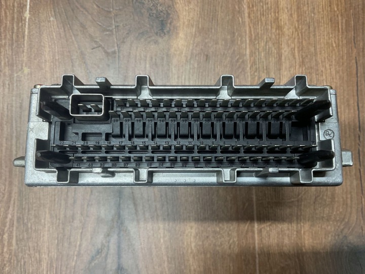 MODULE CONTRÔLEUR ASR MERCEDES W140 3.2 S320 S-KLASA 0105452732 0265106028