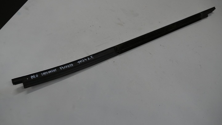 BMW X3 G01 MOULURE PORTES GAUCHE ARRIÈRE 7410037
