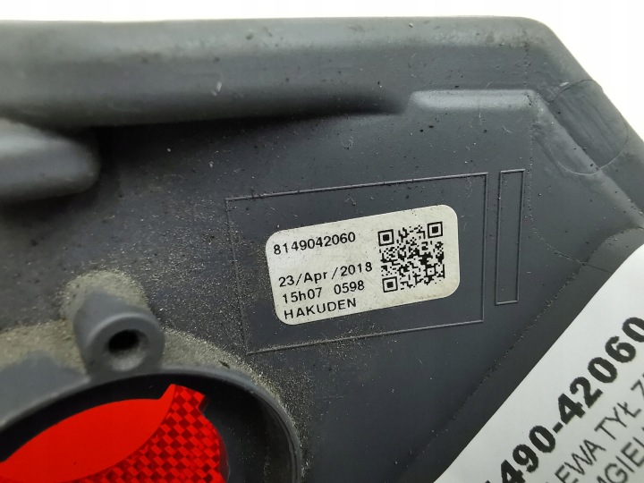 2017 TOYOTA RAV 4 (XA40) LANTERNE ANTIBUÉE ARRIÈRE 8149042060