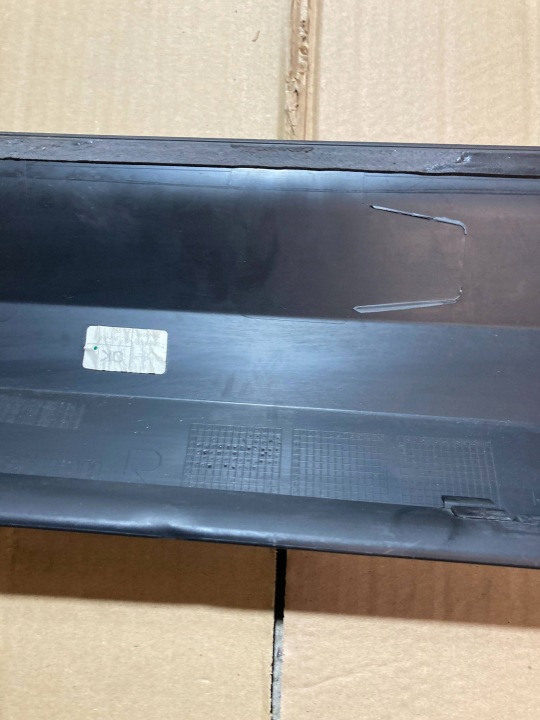 SKODA ENYAQ MOULURE PORTES DROITE ARRIÈRE ORIGINAL