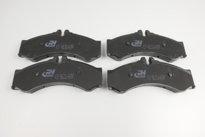 PLAQUETTES AVANT VW LT 28-35 28-46 2.5 TDI 2DO698151A 2D0698151B ROADHOUSE