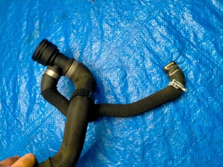 AUDI A6 C8 LIFT 2.0 TFSI FIL TUYAU EAU 4K0122055BH