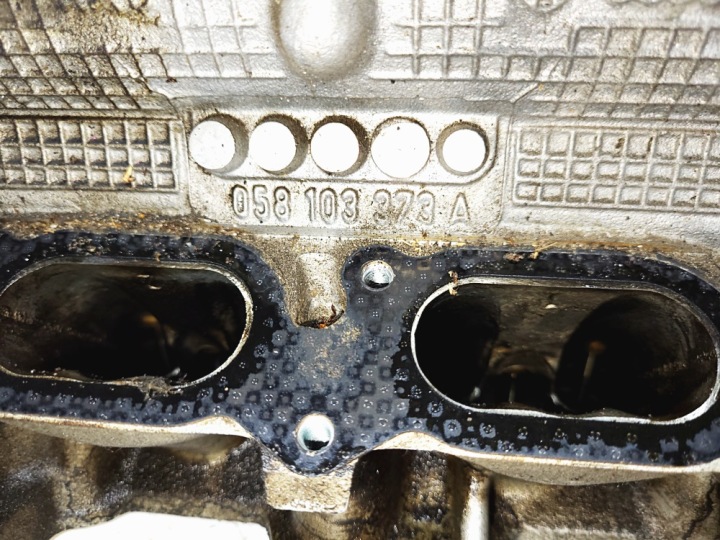 CULASSE 058103373A VW AUDI 1.8 T AUDI A4 B5 A6 C5 PASSAT B5 TT OCTAVIA A3