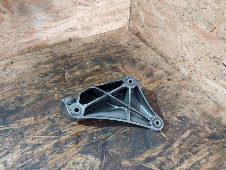 POIGNÉE MOTEUR BMW E39 525D M57D25 2.5D 6750441