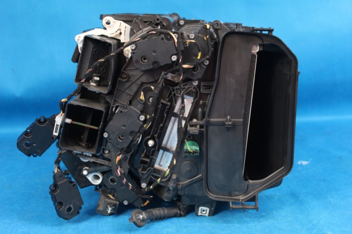 AUDI A6 C7 LIFT ÉCHANGEUR DE CHALEUR MOISSONNEUSE-BATTEUSE 2017R 4G1820356B 4H0820511E