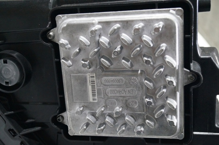PHARE AVANT AVANT DROITE OPEL MOKKA B INTELLI LUX LED 2020-2024 L90094996