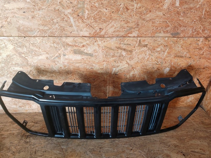 GRILLE CALANDRE JEEP CHEROKEE LIBERTY KK 2008–2012 55157218AB